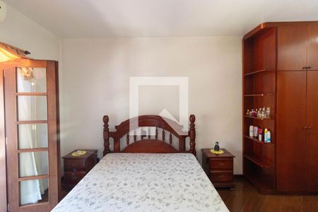 Casa à venda com 336m², 4 quartos e 4 vagas Casa à venda com 336m², 4 quartos e 4 vagasSuíte 01