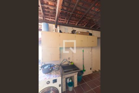 Casa à venda com 336m², 4 quartos e 4 vagas Casa à venda com 336m², 4 quartos e 4 vagasÁrea de Serviço da Casa 02