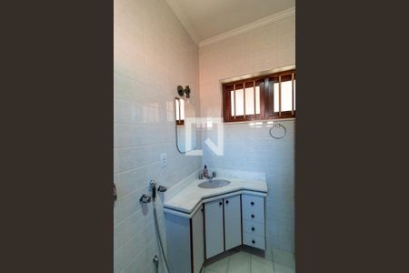 Casa à venda com 336m², 4 quartos e 4 vagas Casa à venda com 336m², 4 quartos e 4 vagasBanheiro da Suíte 03