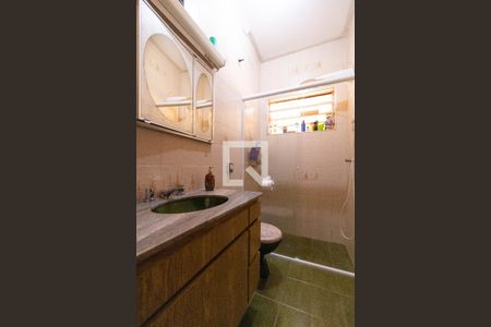 Casa à venda com 336m², 4 quartos e 4 vagas Casa à venda com 336m², 4 quartos e 4 vagasBanheiro da Casa 02