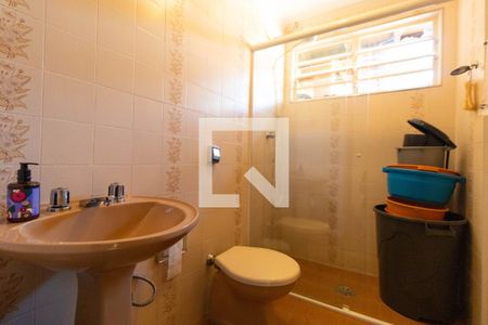 Casa à venda com 336m², 4 quartos e 4 vagas Casa à venda com 336m², 4 quartos e 4 vagasBanheiro