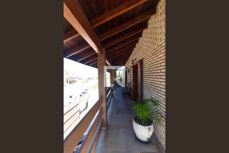 Casa à venda com 336m², 4 quartos e 4 vagas Casa à venda com 336m², 4 quartos e 4 vagasSacada das Suítes