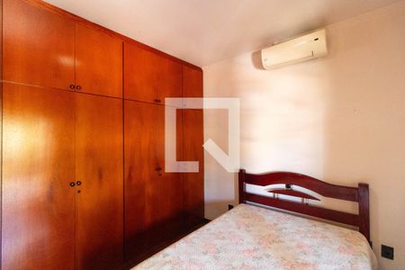 Casa à venda com 336m², 4 quartos e 4 vagas Casa à venda com 336m², 4 quartos e 4 vagasSuíte 02