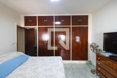 Casa à venda com 336m², 4 quartos e 4 vagas Casa à venda com 336m², 4 quartos e 4 vagasQuarto da Casa 02