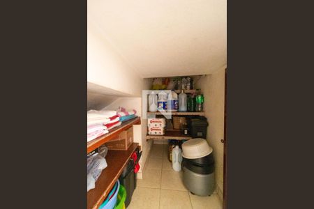 Casa à venda com 336m², 4 quartos e 4 vagas Casa à venda com 336m², 4 quartos e 4 vagasDespensa