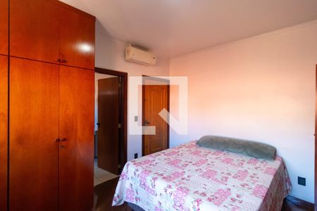 Casa à venda com 336m², 4 quartos e 4 vagas Casa à venda com 336m², 4 quartos e 4 vagasSuíte 03