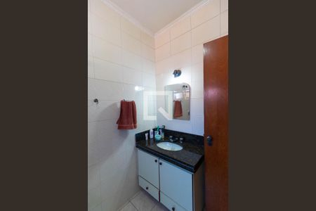 Casa à venda com 336m², 4 quartos e 4 vagas Casa à venda com 336m², 4 quartos e 4 vagasBanheiro da Suíte 01