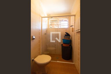 Casa à venda com 336m², 4 quartos e 4 vagas Casa à venda com 336m², 4 quartos e 4 vagasBanheiro