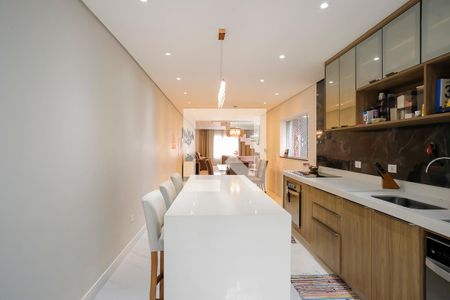 Casa à venda com 330m², 3 quartos e 6 vagasCozinha