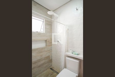 Casa à venda com 330m², 3 quartos e 6 vagasBanheiro da Suíte 2