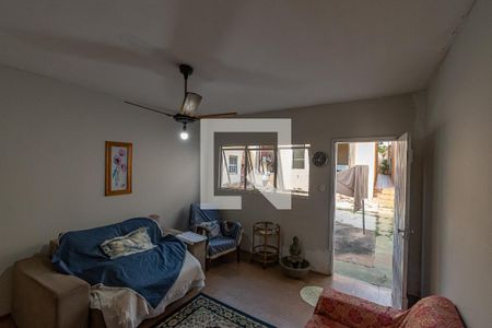 Casa à venda com 363m², 3 quartos e 1 vagaEdicula Fundos