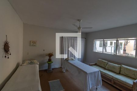 Casa à venda com 363m², 3 quartos e 1 vagaEdicula Fundos