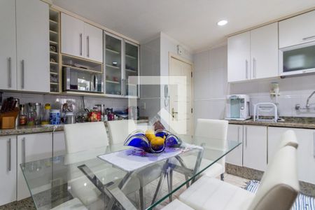 Apartamento à venda com 110m², 3 quartos e 2 vagasCozinha