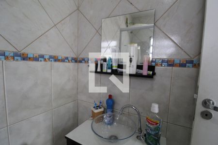 Casa à venda com 328m², 4 quartos e sem vagaBanheiro da suíte 1