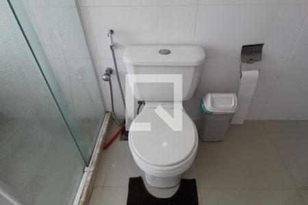 Casa à venda com 328m², 4 quartos e sem vagaBanheiro da suíte 2
