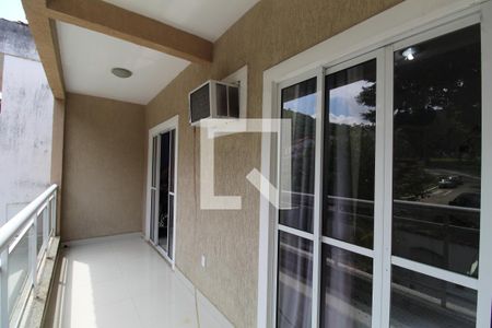 Casa à venda com 328m², 4 quartos e sem vagaVaranda que comunica o quarto e a suíte 1