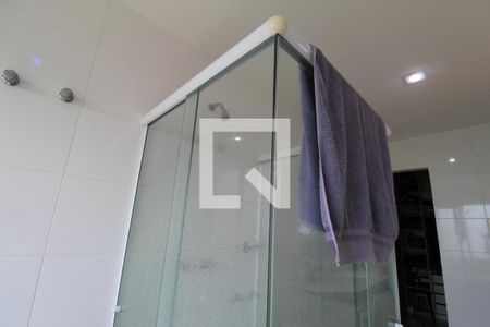 Casa à venda com 328m², 4 quartos e sem vagaBanheiro da suíte 2