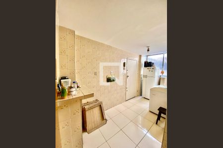 Apartamento à venda com 60m², 2 quartos e sem vaga Apartamento à venda com 60m², 2 quartos e sem vagaÁREA DE SERVIÇO