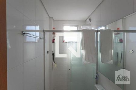 Apartamento à venda com 124m², 3 quartos e 2 vagas Apartamento à venda com 124m², 3 quartos e 2 vagasBanheiro