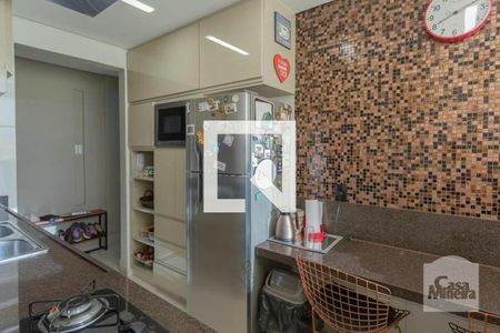 Apartamento à venda com 124m², 3 quartos e 2 vagas Apartamento à venda com 124m², 3 quartos e 2 vagasCozinha