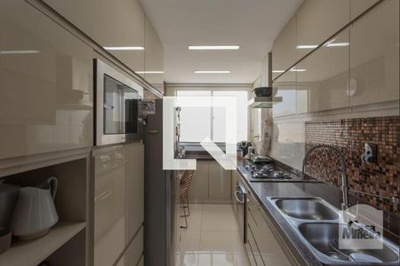 Apartamento à venda com 124m², 3 quartos e 2 vagas Apartamento à venda com 124m², 3 quartos e 2 vagasCozinha