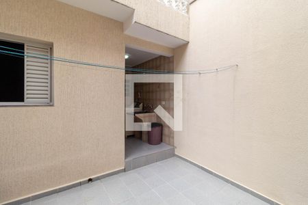 Casa à venda com 177m², 4 quartos e 2 vagas Casa à venda com 177m², 4 quartos e 2 vagasQuintal 1