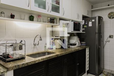 Apartamento à venda com 120m², 3 quartos e sem vaga Apartamento à venda com 120m², 3 quartos e sem vagaCozinha