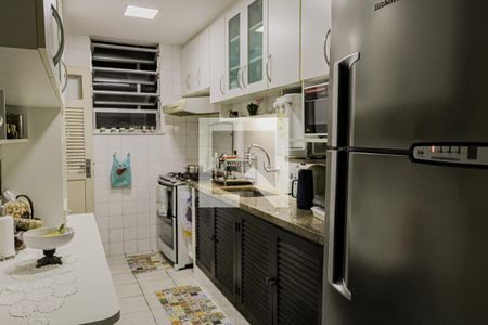 Apartamento à venda com 120m², 3 quartos e sem vaga Apartamento à venda com 120m², 3 quartos e sem vagaCozinha