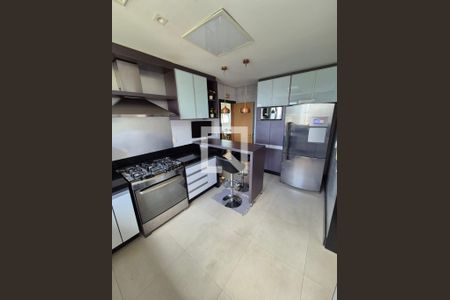 Apartamento à venda com 185m², 4 quartos e 3 vagas Apartamento à venda com 185m², 4 quartos e 3 vagasCozinha