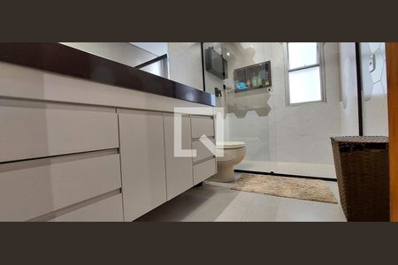 Apartamento à venda com 205m², 4 quartos e 3 vagas Apartamento à venda com 205m², 4 quartos e 3 vagasBanheiro 2