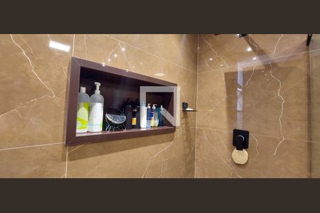 Apartamento à venda com 205m², 4 quartos e 3 vagas Apartamento à venda com 205m², 4 quartos e 3 vagasBanheiro Quarto 1 suíte