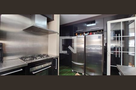 Apartamento à venda com 205m², 4 quartos e 3 vagas Apartamento à venda com 205m², 4 quartos e 3 vagasCozinha