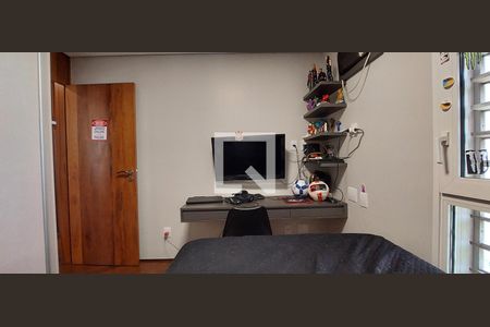 Apartamento à venda com 205m², 4 quartos e 3 vagas Apartamento à venda com 205m², 4 quartos e 3 vagasQuarto 2