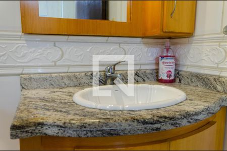 Casa à venda com 268m², 4 quartos e 2 vagas Casa à venda com 268m², 4 quartos e 2 vagasBanheiro da Suíte