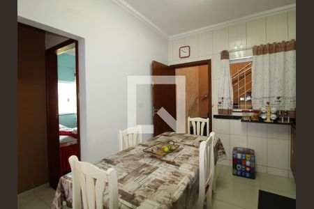 Casa à venda com 220m², 6 quartos e 2 vagasCozinha