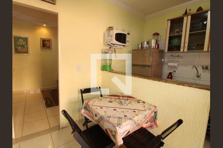 Casa à venda com 220m², 6 quartos e 2 vagasSala - Casa terrea