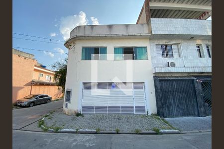 Casa à venda com 220m², 6 quartos e 2 vagasFachada