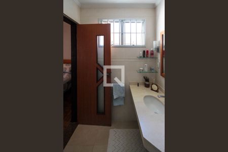 Casa à venda com 480m², 2 quartos e 2 vagas Casa à venda com 480m², 2 quartos e 2 vagasBanheiro da Suite