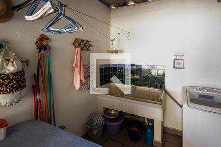 Casa à venda com 480m², 2 quartos e 2 vagas Casa à venda com 480m², 2 quartos e 2 vagasÁrea de Serviço