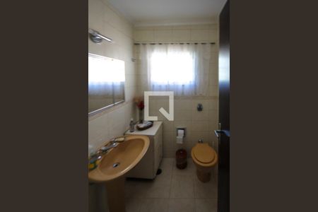 Casa à venda com 480m², 2 quartos e 2 vagas Casa à venda com 480m², 2 quartos e 2 vagasLavabo