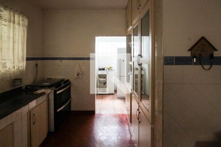 Casa à venda com 480m², 2 quartos e 2 vagas Casa à venda com 480m², 2 quartos e 2 vagasCozinha