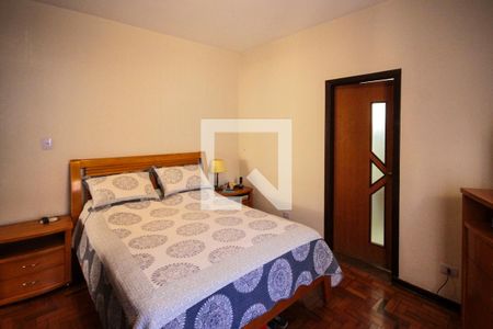 Casa à venda com 480m², 2 quartos e 2 vagas Casa à venda com 480m², 2 quartos e 2 vagasSuite