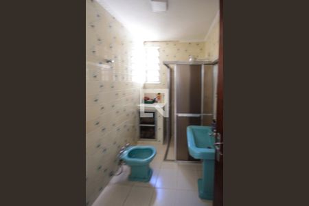 Casa à venda com 480m², 2 quartos e 2 vagas Casa à venda com 480m², 2 quartos e 2 vagasBanheiro