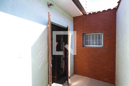 Casa à venda com 480m², 2 quartos e 2 vagas Casa à venda com 480m², 2 quartos e 2 vagasVaranda do quarto 02