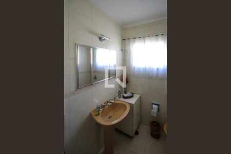 Casa à venda com 480m², 2 quartos e 2 vagas Casa à venda com 480m², 2 quartos e 2 vagasLavabo