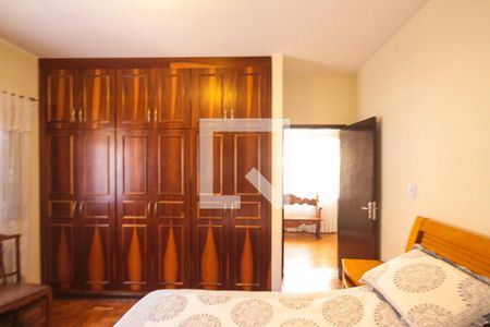 Casa à venda com 480m², 2 quartos e 2 vagas Casa à venda com 480m², 2 quartos e 2 vagasSuite