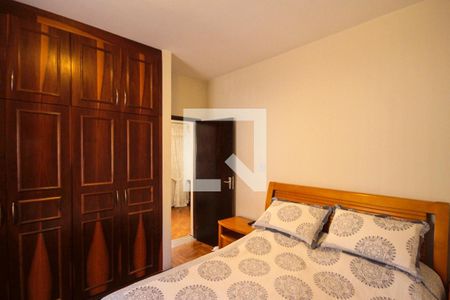 Casa à venda com 480m², 2 quartos e 2 vagas Casa à venda com 480m², 2 quartos e 2 vagasSuite