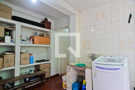 Casa à venda com 180m², 3 quartos e 2 vagasÁrea de Serviço