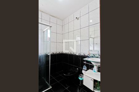 Casa à venda com 180m², 3 quartos e 2 vagasBanheiro