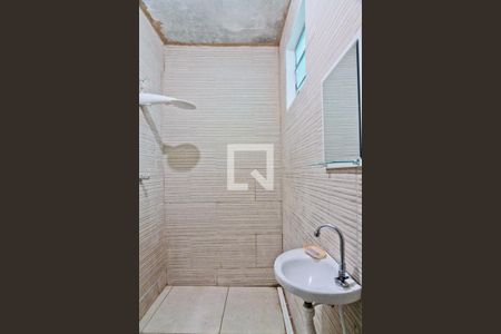 Casa à venda com 180m², 3 quartos e 2 vagasEdícula - banheiro